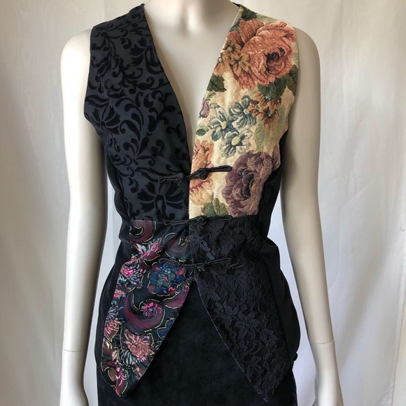 Jackets & Blazers - Vintage tapestry lace velvet, multi patterned vest